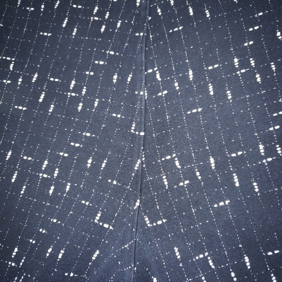 Old Navy Maternity | Checked Leggings | Large - Picture 11 of 16